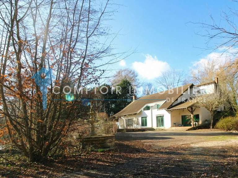 Maison Bleury - 5 chambres - 537m²