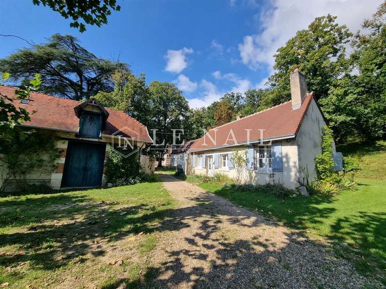 Castle Blois - 8 bedrooms - 560m²