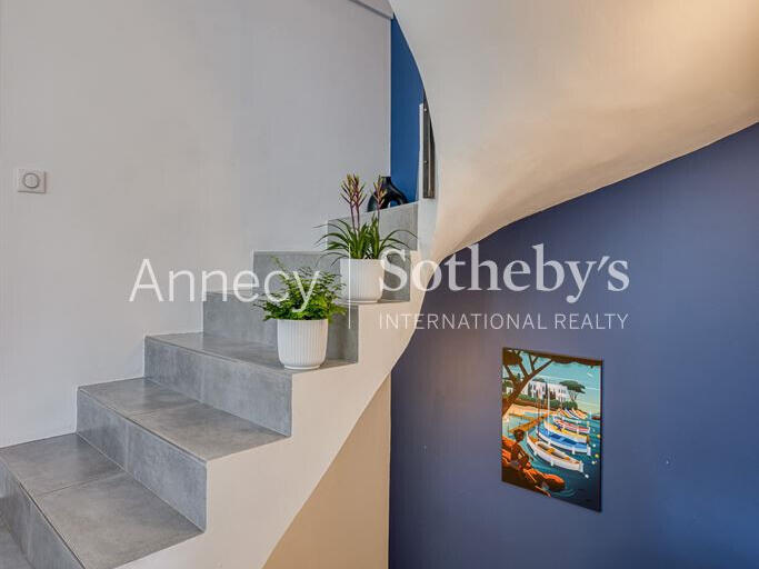 House Bluffy - 5 bedrooms - 233m²