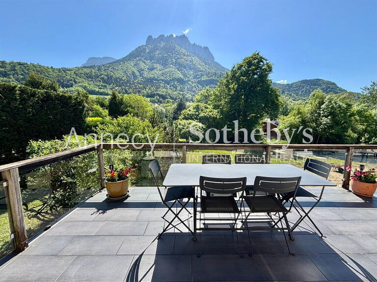Maison Bluffy - 5 chambres - 233m²