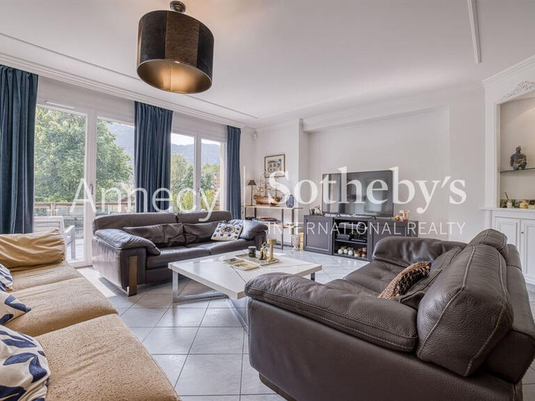House Bluffy - 5 bedrooms - 233m²