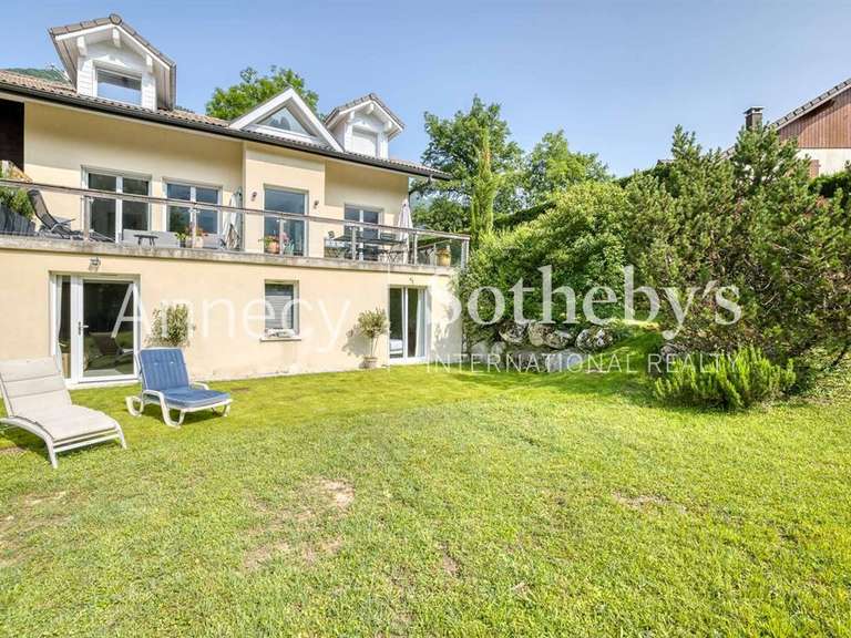 Maison Bluffy - 5 chambres - 233m²