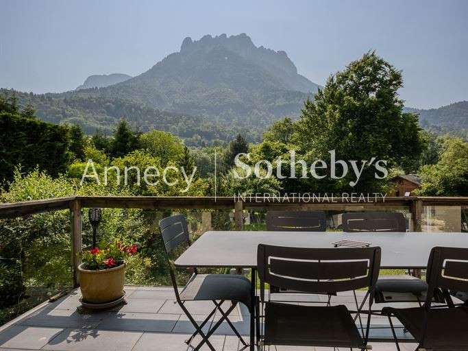 Maison Bluffy - 5 chambres - 233m²