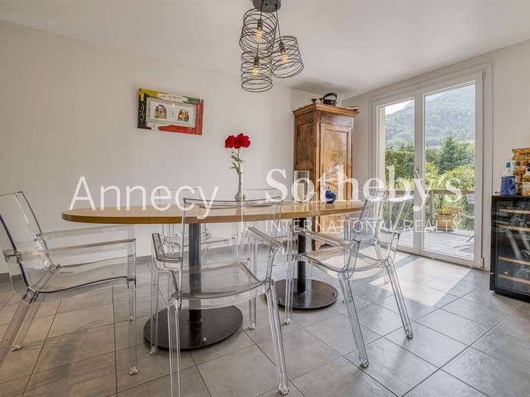 Maison Bluffy - 5 chambres - 233m²