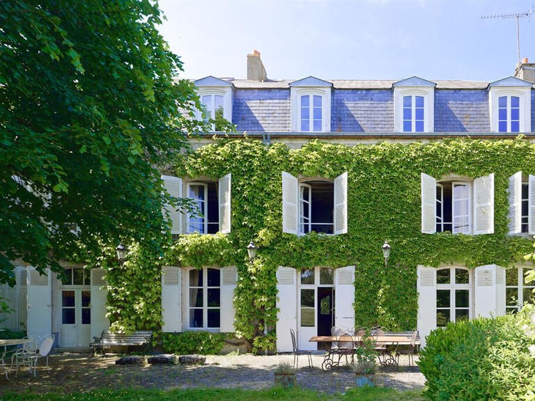 Maison Boësses - 10 chambres - 336m²