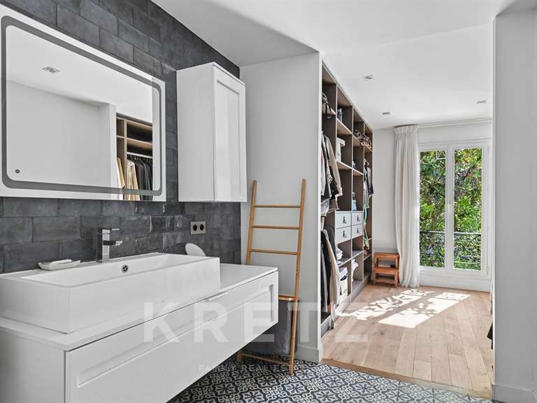 House Bois-Colombes - 5 bedrooms - 280m²