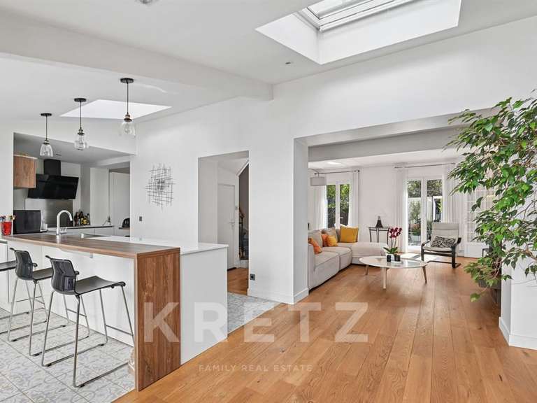 House Bois-Colombes - 5 bedrooms - 280m²