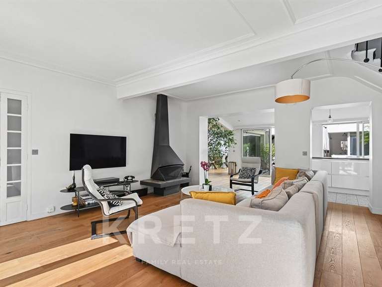 House Bois-Colombes - 5 bedrooms - 280m²