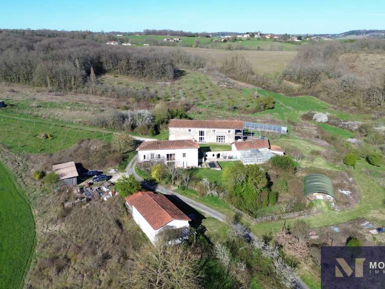 House Boisné-La Tude - 11 bedrooms - 840m²