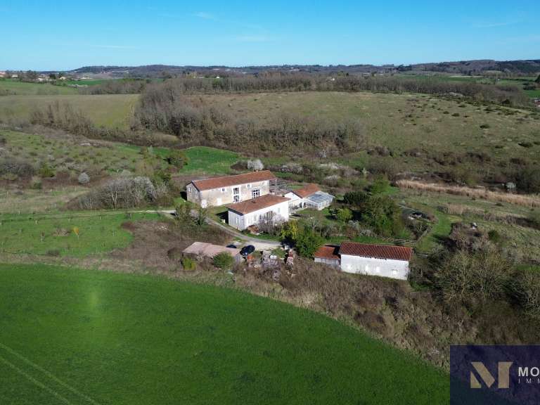 House Boisné-La Tude - 11 bedrooms - 840m²