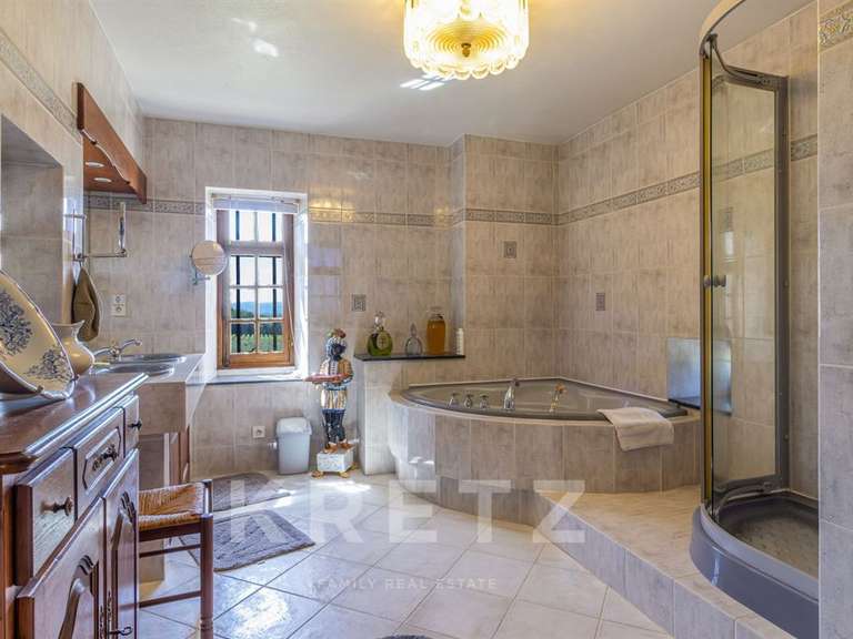 Maison Bollène - 4 chambres - 480m²