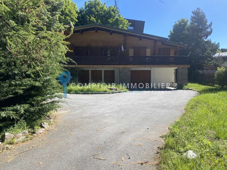 House Bolquère - 8 bedrooms - 282m²