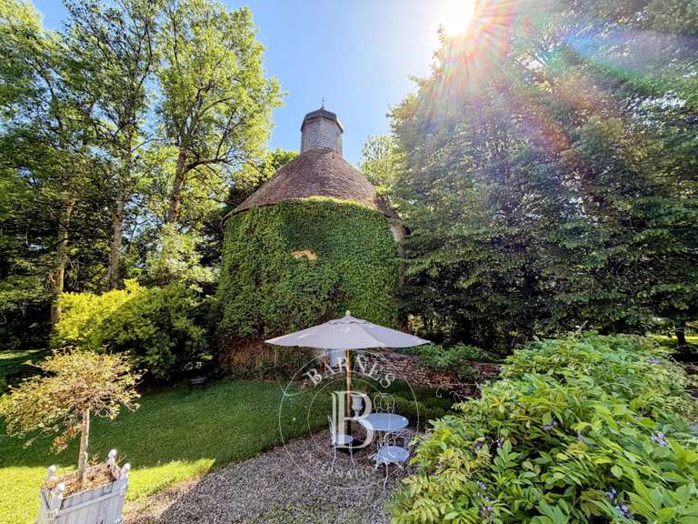 Château Bona - 8 chambres - 615m²