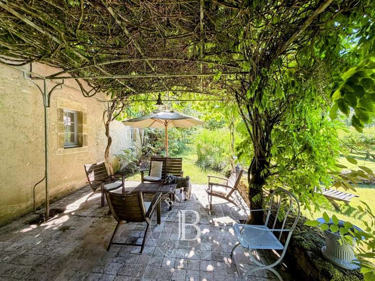 Château Bona - 8 chambres - 615m²