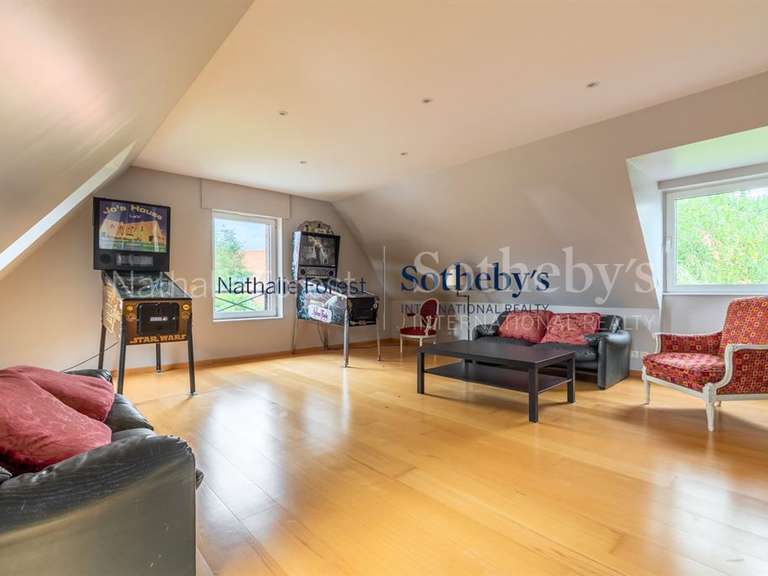 House Bondues - 5 bedrooms - 376m²