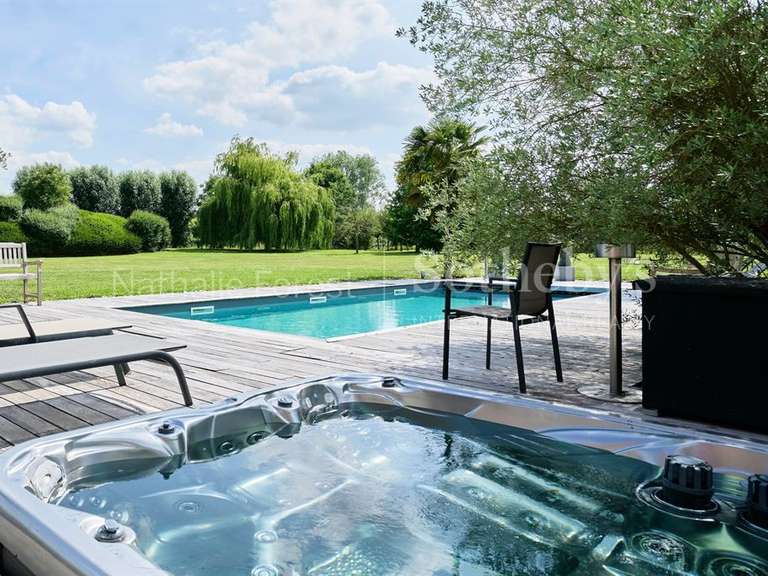 Maison Bondues - 464m²
