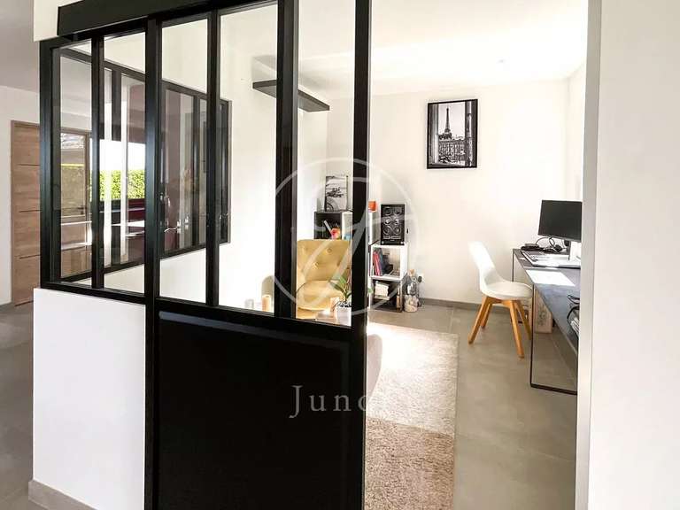 House Bondues - 4 bedrooms - 240m²