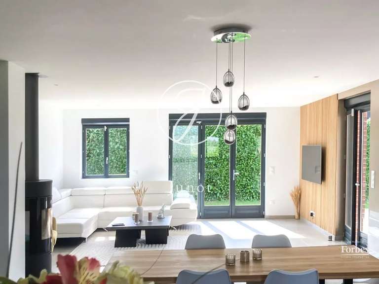 House Bondues - 4 bedrooms - 240m²