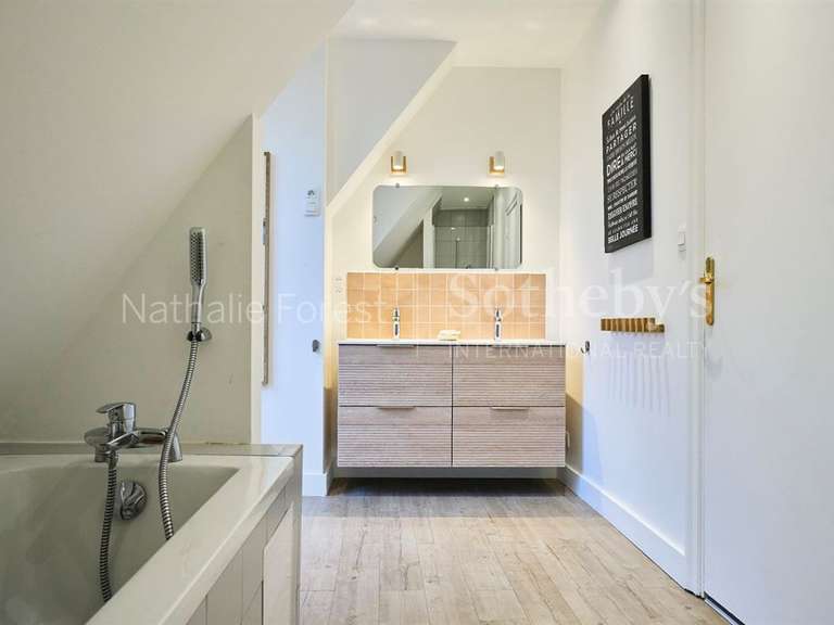 Maison Bondues - 5 chambres - 200m²