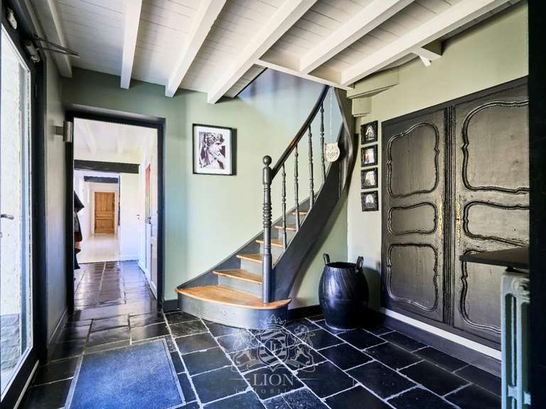 Maison Bondues - 5 chambres - 333m²