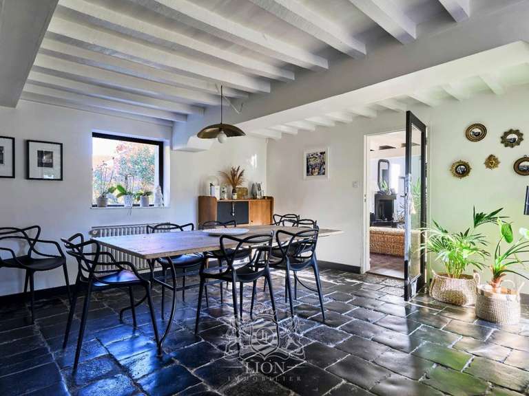 House Bondues - 5 bedrooms - 333m²