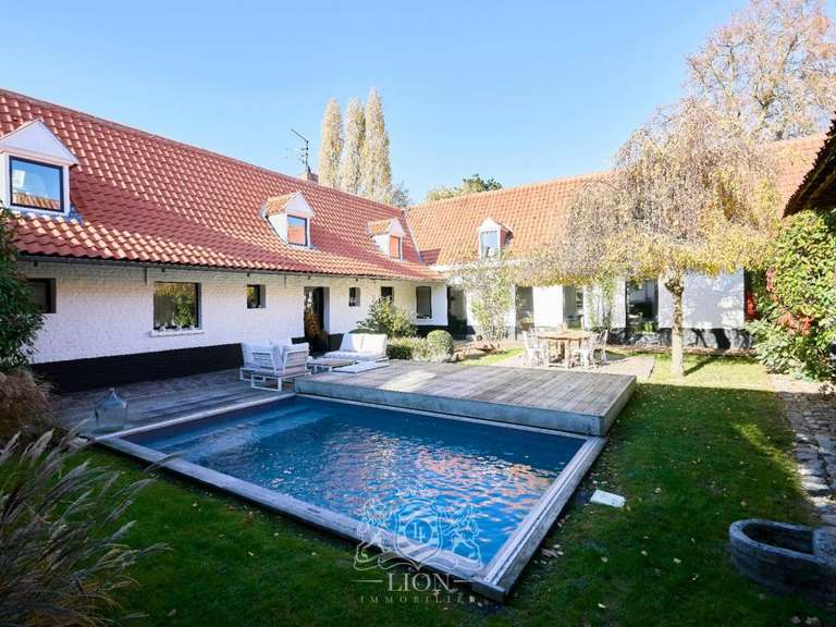 Maison Bondues - 5 chambres - 333m²