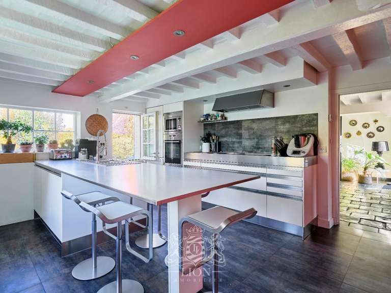 House Bondues - 5 bedrooms - 333m²