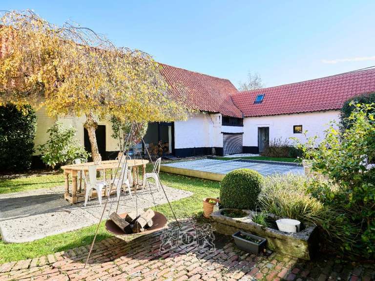 House Bondues - 5 bedrooms - 333m²