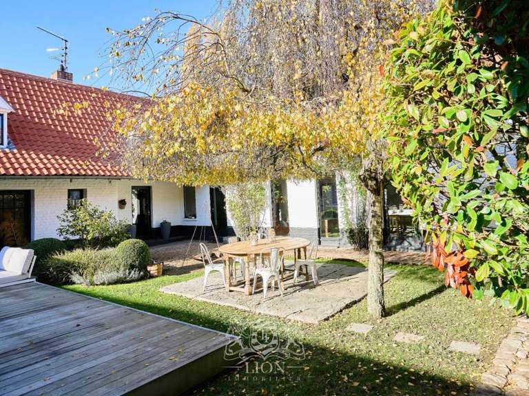 Maison Bondues - 5 chambres - 333m²