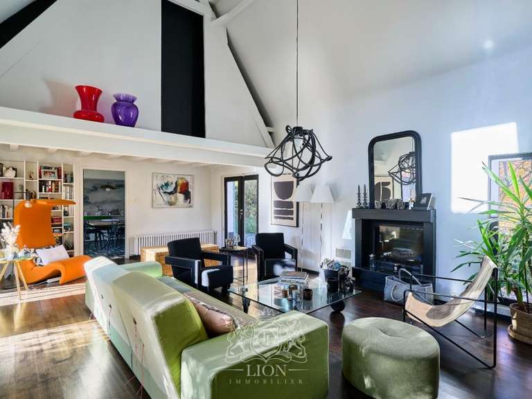 House Bondues - 5 bedrooms - 333m²