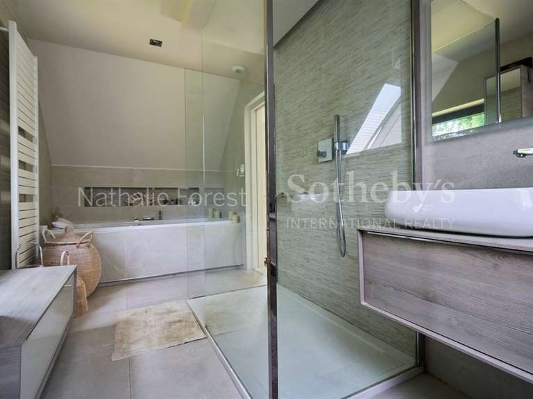 Maison Bondues - 5 chambres - 315m²