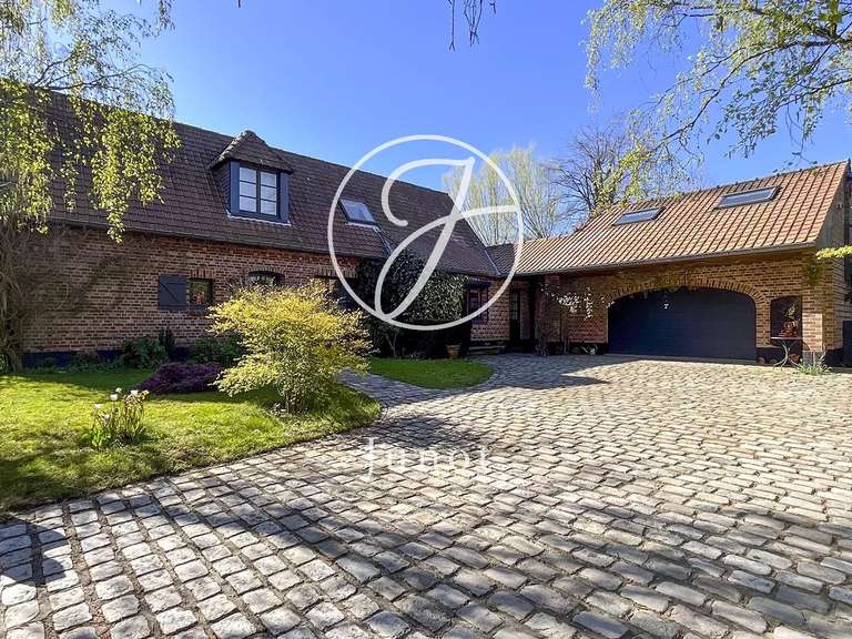 Maison Bondues - 5 chambres - 312m²
