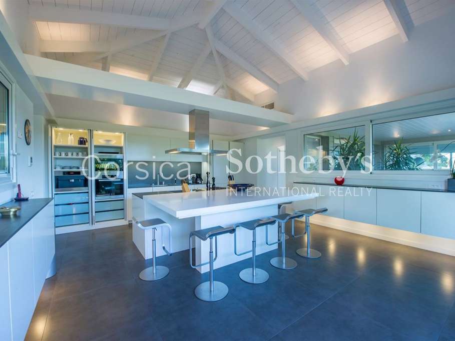 House Bonifacio