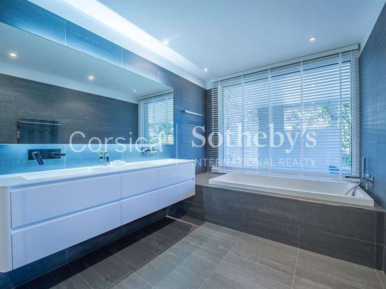 Maison Bonifacio - 6 chambres - 700m²