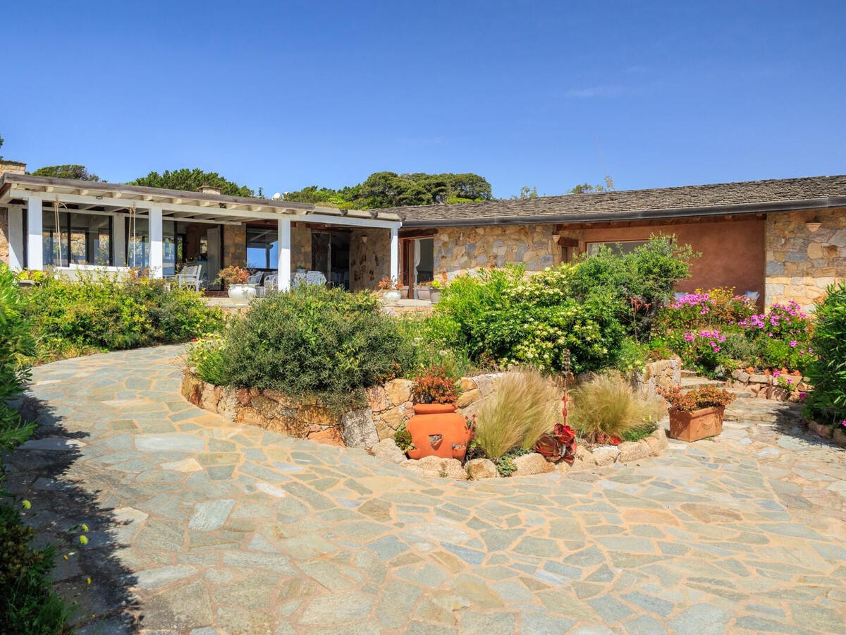 House Bonifacio