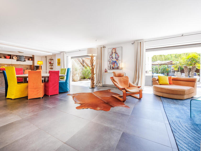 House Bonifacio - 10 bedrooms - 400m²