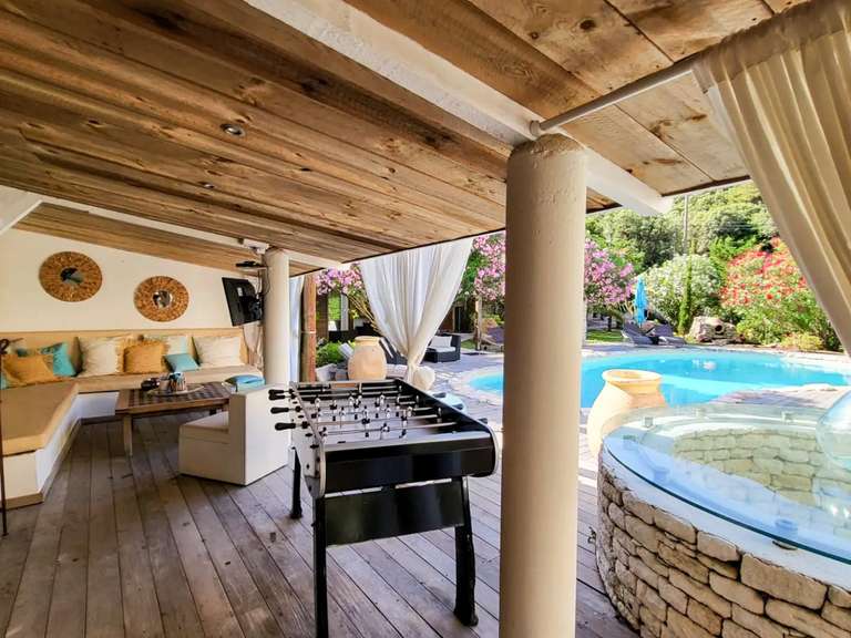 Maison Bonifacio - 10 chambres - 680m²