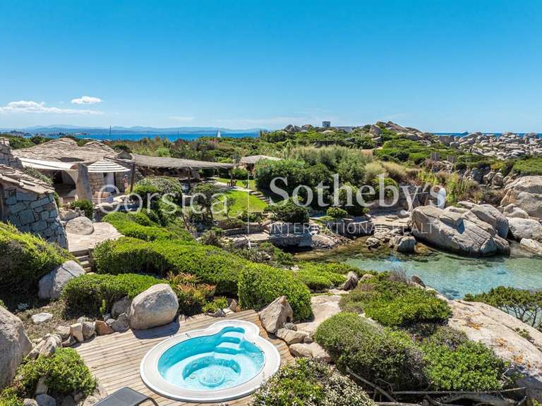 Maison Bonifacio - 8 chambres - 600m²