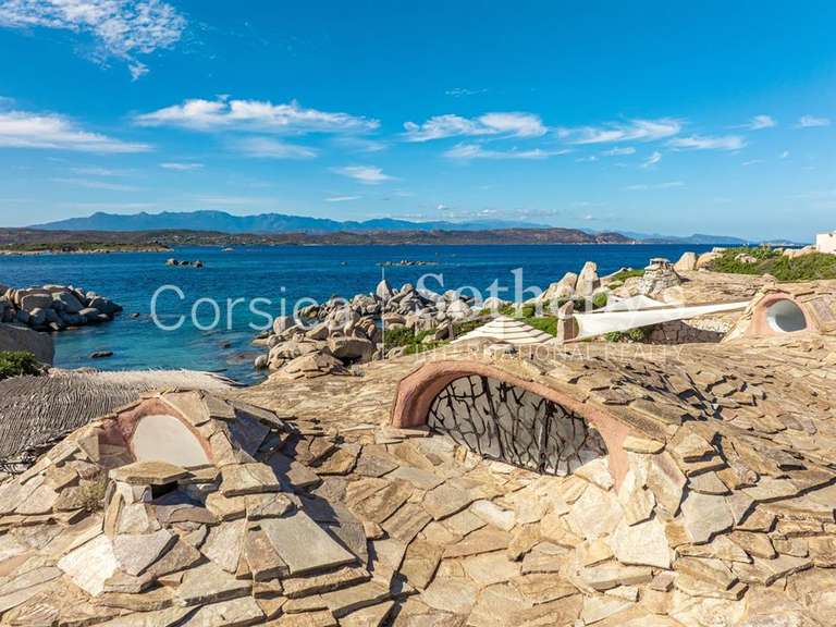 House Bonifacio - 8 bedrooms - 600m²