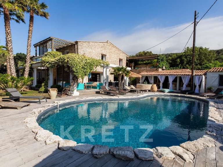 Maison Bonifacio - 10 chambres - 674m²