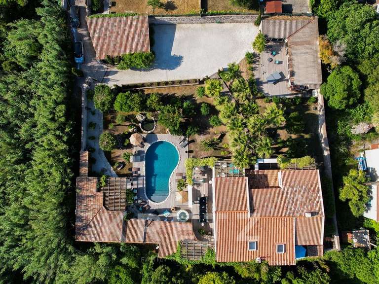 Maison Bonifacio - 10 chambres - 674m²