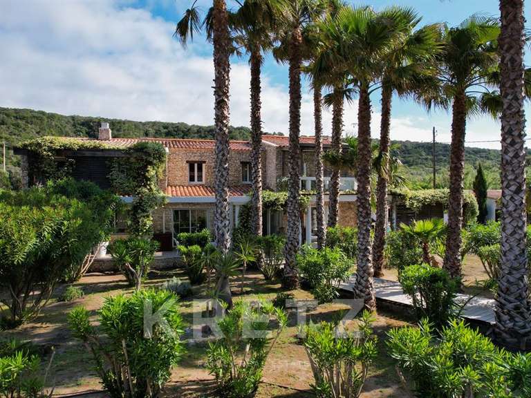 Maison Bonifacio - 10 chambres - 674m²