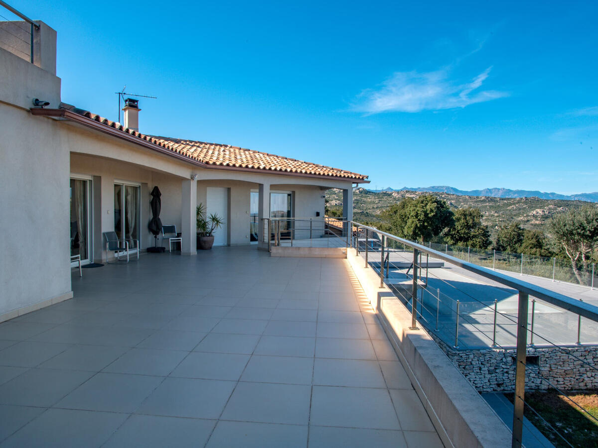 Villa Bonifacio