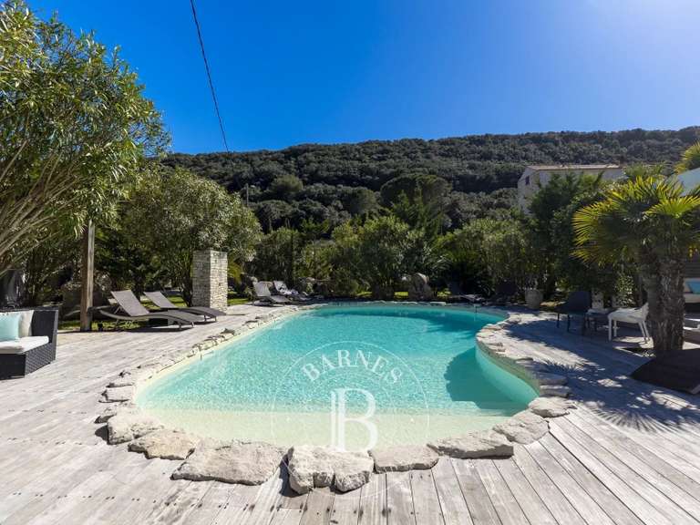 Villa Bonifacio - 497m²