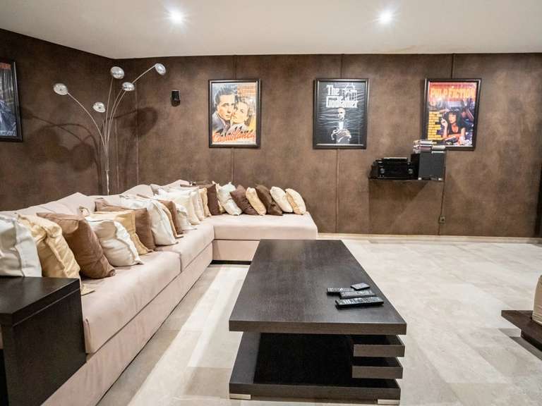 Villa Bonifacio - 6 bedrooms - 29708m²