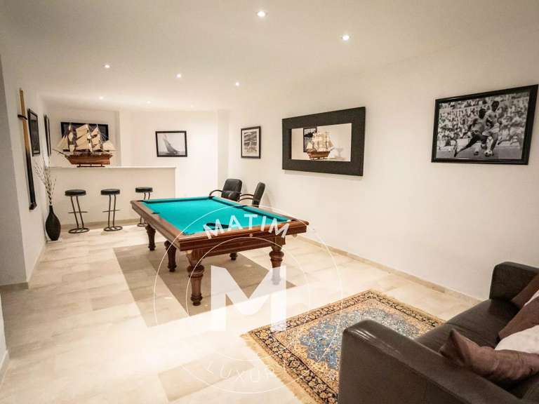 Villa Bonifacio - 6 chambres - 29708m²