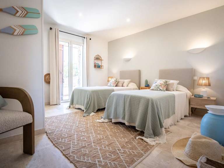 Villa Bonifacio - 6 bedrooms - 29708m²