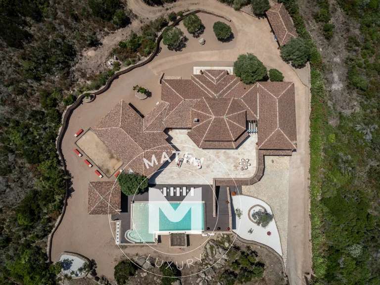 Villa Bonifacio - 6 chambres - 29708m²