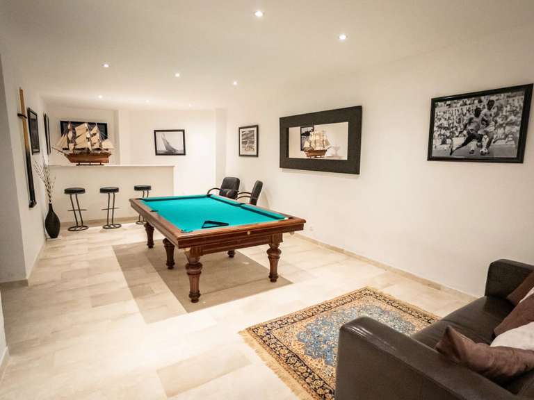 Villa Bonifacio - 6 bedrooms - 29708m²