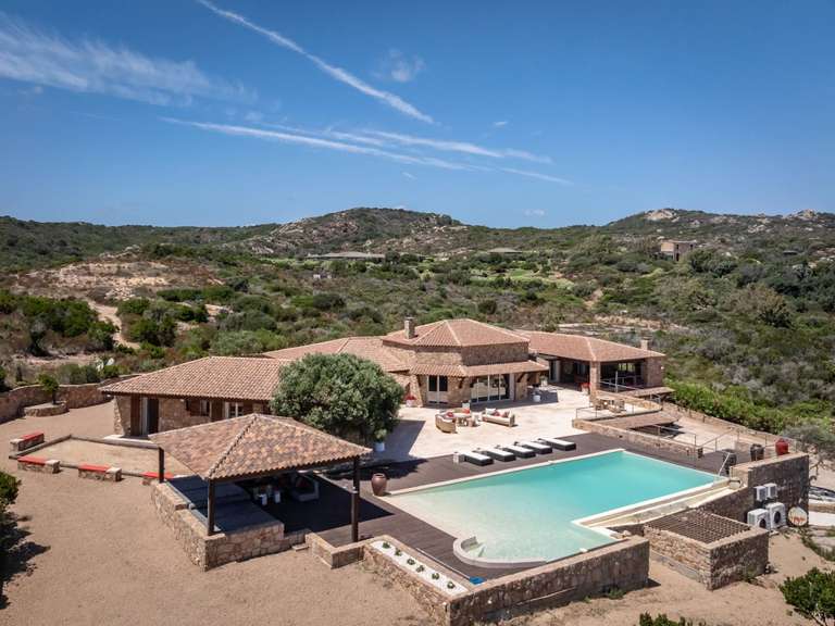 Villa Bonifacio - 6 bedrooms - 29708m²
